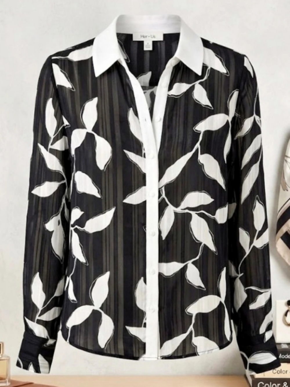 Haver + Blair Floral Button Down Blouse in Black & White (Sz M) Fall Chic